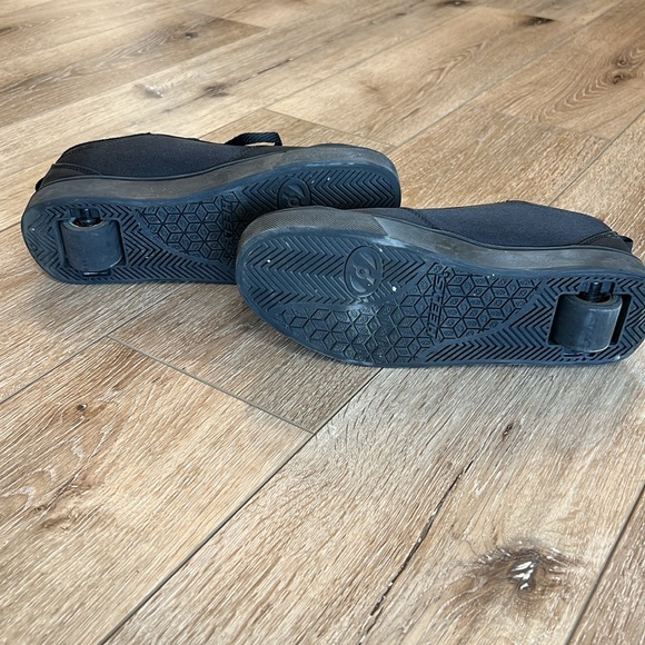 Heely’s - Picture 3 of 4